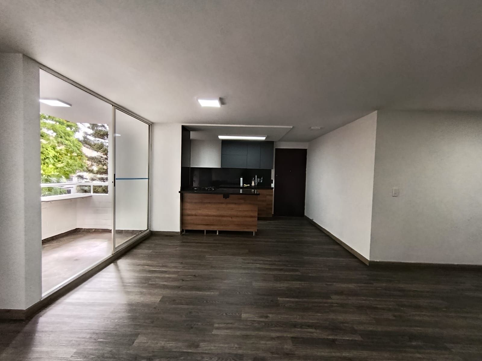 Apartamento en arriendo Antioquia Medellín Rosales 95 m2 Habitaciones 3 Baños 2 Garajes 1 Precio $3600000
