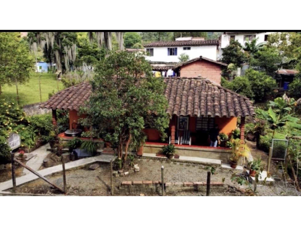 Casa Campestre en venta Antioquia Medellín El Diamante No2 220 m2 Habitaciones 8 Baños 2 Garajes 0 Precio $2200000000