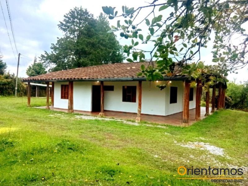 Finca en arriendo Antioquia Rionegro El Porvenir 1000 m2 Habitaciones 3 Baños 3 Garajes 0 Precio $4500000