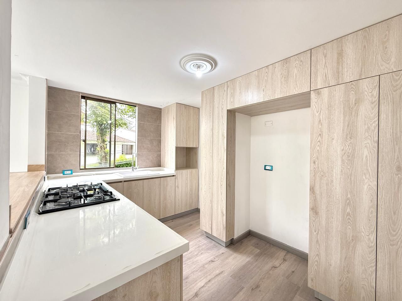 Apartamento en arriendo Risaralda Pereira Br Pinares De San Martin 130 m2 Habitaciones 3 Baños 2 Garajes 1 Precio $3800000