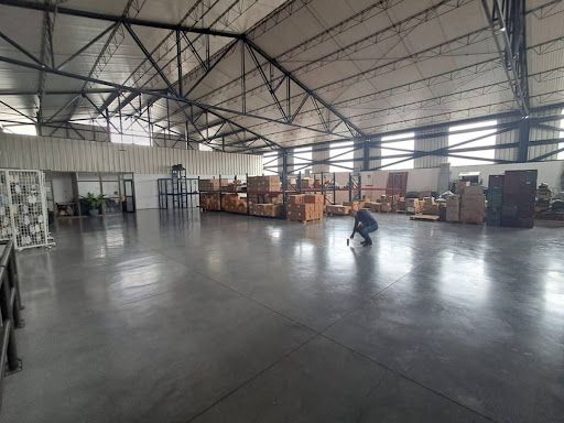 Bodega en arriendo Antioquia Itagüí La Esmeralda 1000 m2 Habitaciones 0 Baños 6 Garajes 2 Precio $30000000