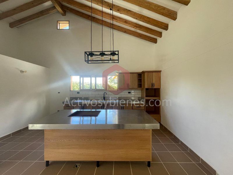 Casa en arriendo Antioquia Rionegro Rionegro 350 m2 Habitaciones 3 Baños 4 Garajes 0 Precio $8000000