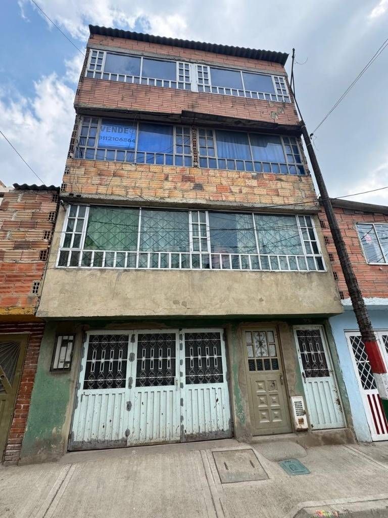 Casa en venta Cundinamarca Bogotá El Porvenir 250 m2 Habitaciones 10 Baños 6 Garajes 1 Precio $650000000