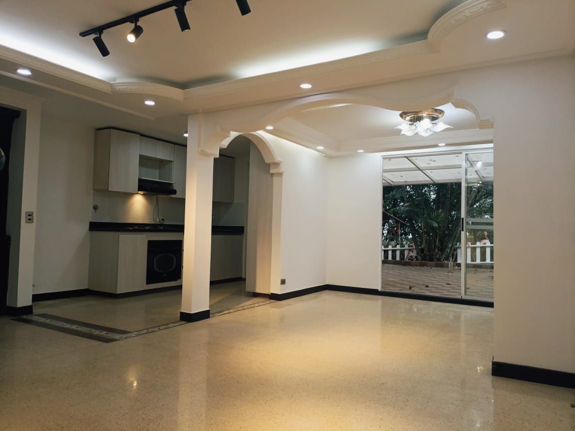 Casa en arriendo Antioquia Medellín La Mota 125 m2 Habitaciones 3 Baños 3 Garajes 2 Precio $5250000