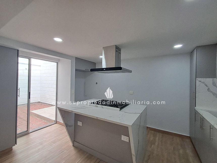 Casa en arriendo Antioquia Envigado Alcalá 250 m2 Habitaciones 4 Baños 3 Garajes 2 Precio $6500000