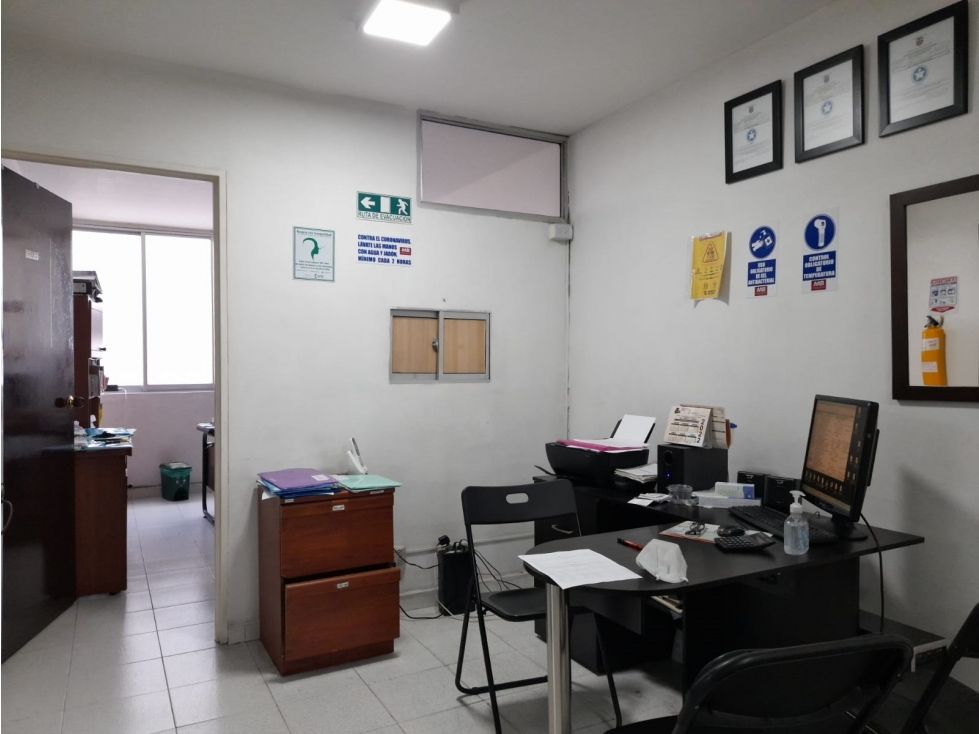 Consultorio en venta Risaralda Pereira Sector Plaza De Bolivar 48 m2 Habitaciones 0 Baños 1 Garajes 0 Precio $200000000