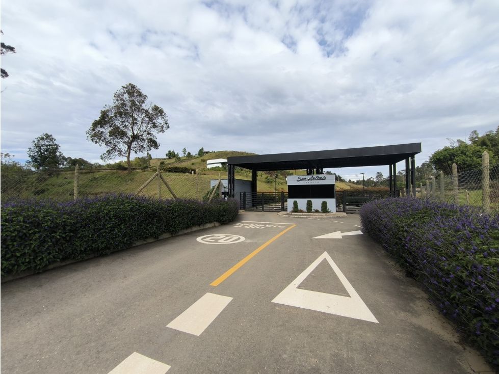 Lote en venta Antioquia Rionegro Rionegro 2300 m2 Habitaciones 0 Baños 0 Garajes 0 Precio $650000000