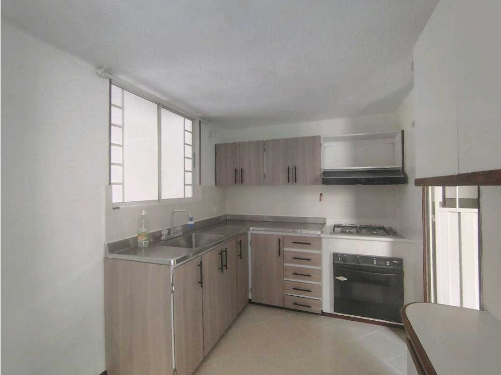 Casa en arriendo Antioquia Envigado Loma Del Barro 120 m2 Habitaciones 4 Baños 3 Garajes 2 Precio $3500000