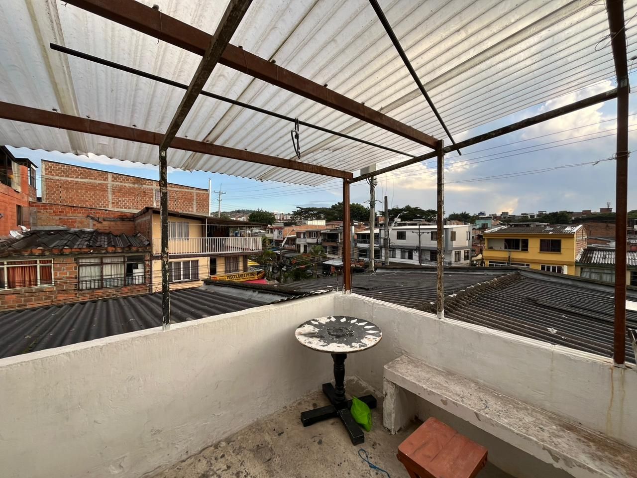 Casa en venta Risaralda Pereira Jardin De Velez Y Velez 64 m2 Habitaciones 6 Baños 2 Garajes 0 Precio $340000000