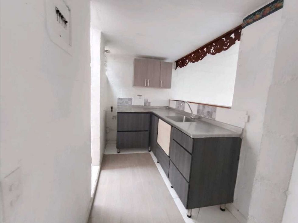 Apartamento en arriendo Antioquia Medellín Cataluña 78 m2 Habitaciones 4 Baños 2 Garajes 0 Precio $1600000