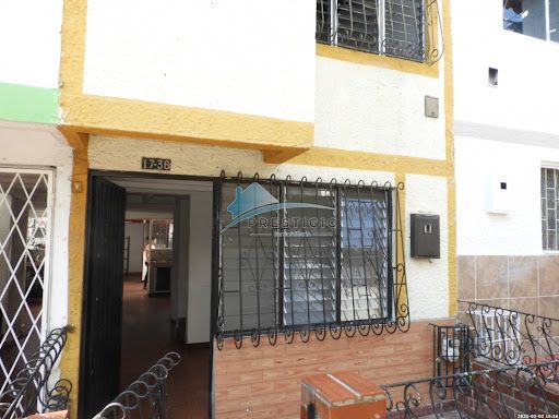 Casa en arriendo Santander Girón San Antonio Del Carrizal 80 m2 Habitaciones 3 Baños 1 Garajes 0 Precio $860000