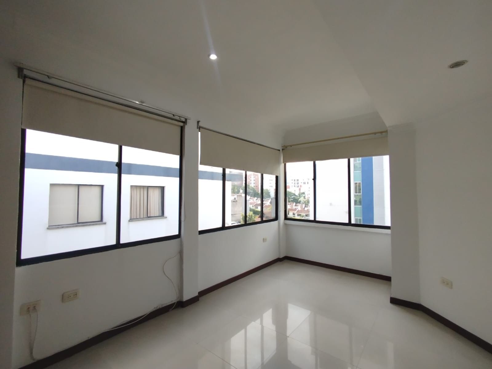 Apartaestudio en arriendo Risaralda Pereira Pinares De San Martin 57 m2 Habitaciones 1 Baños 1 Garajes 1 Precio $1500000