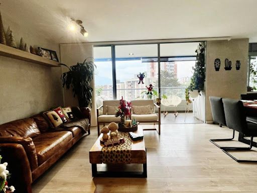 Apartamento en venta Antioquia Envigado La Inmaculada 140 m2 Habitaciones 3 Baños 4 Garajes 2 Precio $1180000000