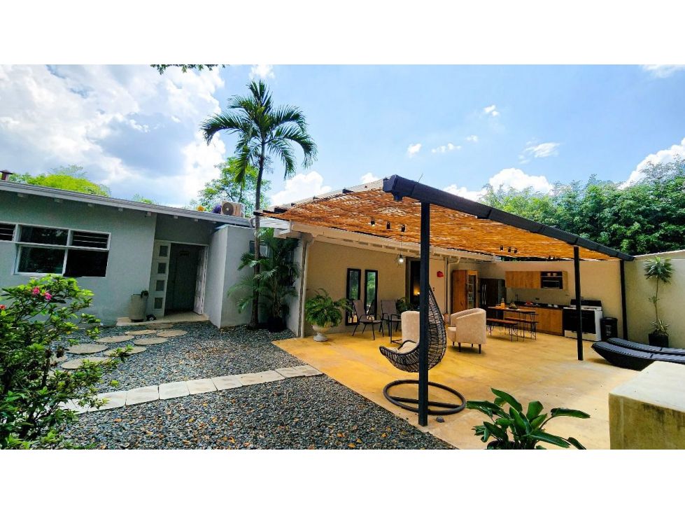 Casa en arriendo Antioquia Medellín La Aguacatala 250 m2 Habitaciones 8 Baños 10 Garajes 0 Precio $60000000