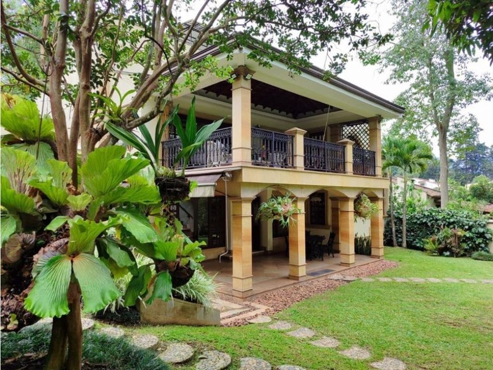 Casa en arriendo Antioquia Medellín El Castillo 600 m2 Habitaciones 5 Baños 5 Garajes 3 Precio $25500000