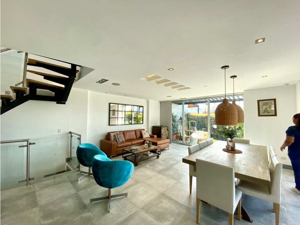 Casa en arriendo Antioquia Envigado Loma Del Atravesado 410 m2 Habitaciones 4 Baños 5 Garajes 3 Precio $20700000