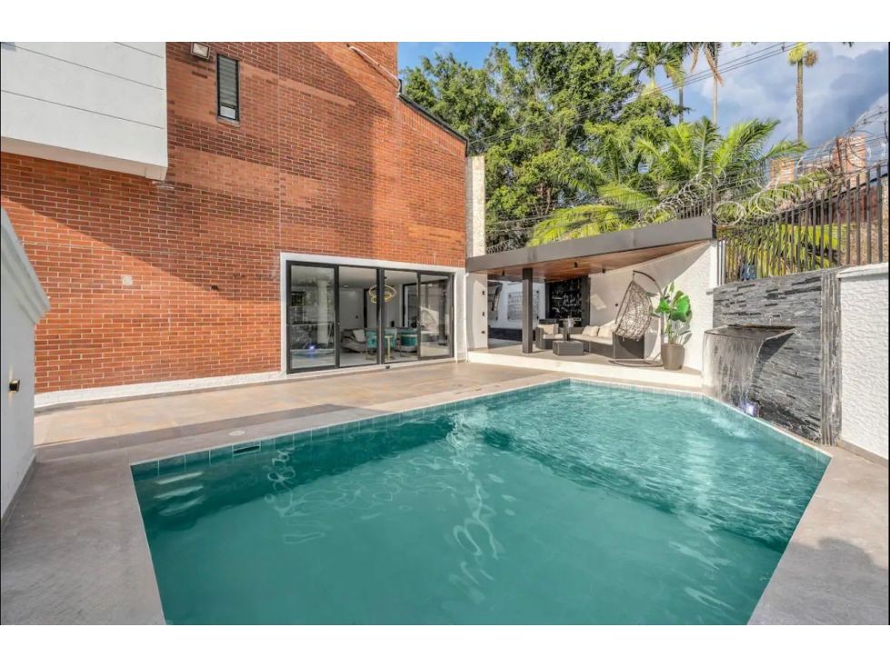 Casa en arriendo Antioquia Medellín San Lucas 510 m2 Habitaciones 8 Baños 10 Garajes 7 Precio $110000000