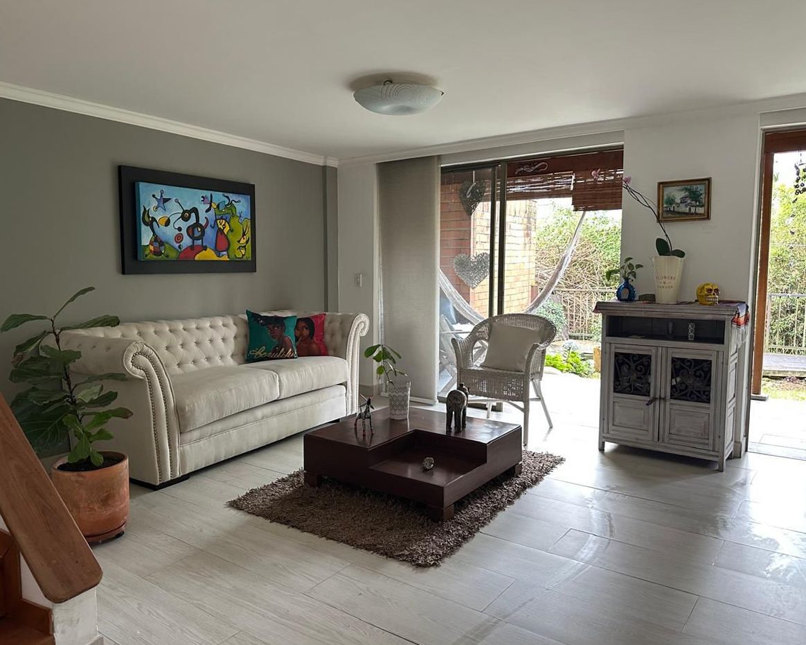 Casa en venta Antioquia Envigado San Sebastian 240 m2 Habitaciones 3 Baños 3 Garajes 2 Precio $1197000000