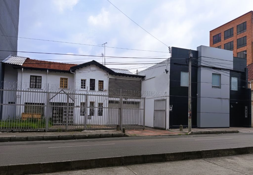 Casa en venta Cundinamarca Bogotá La Porciuncula 538 m2 Habitaciones 6 Baños 4 Garajes 1 Precio $4900000000