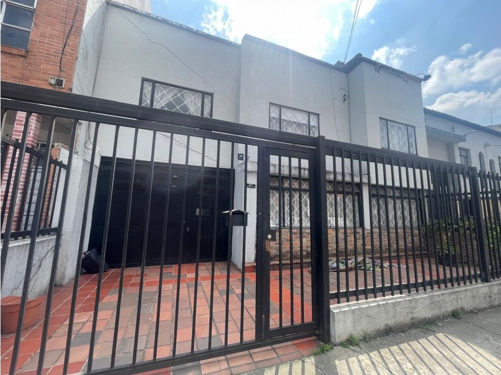 Casa en venta Cundinamarca Bogotá La Merced Norte 354 m2 Habitaciones 9 Baños 2 Garajes 2 Precio $1450000000