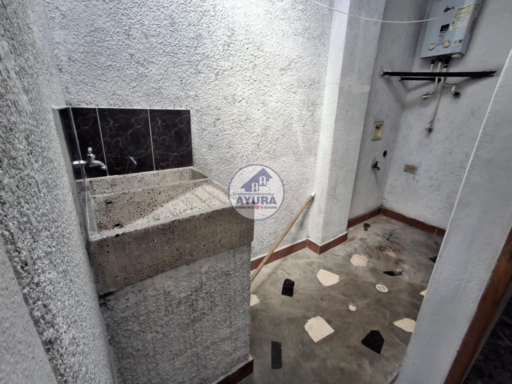 Casa en arriendo Antioquia Itagüí La Esmeralda 100 m2 Habitaciones 4 Baños 2 Garajes 0 Precio $2800000