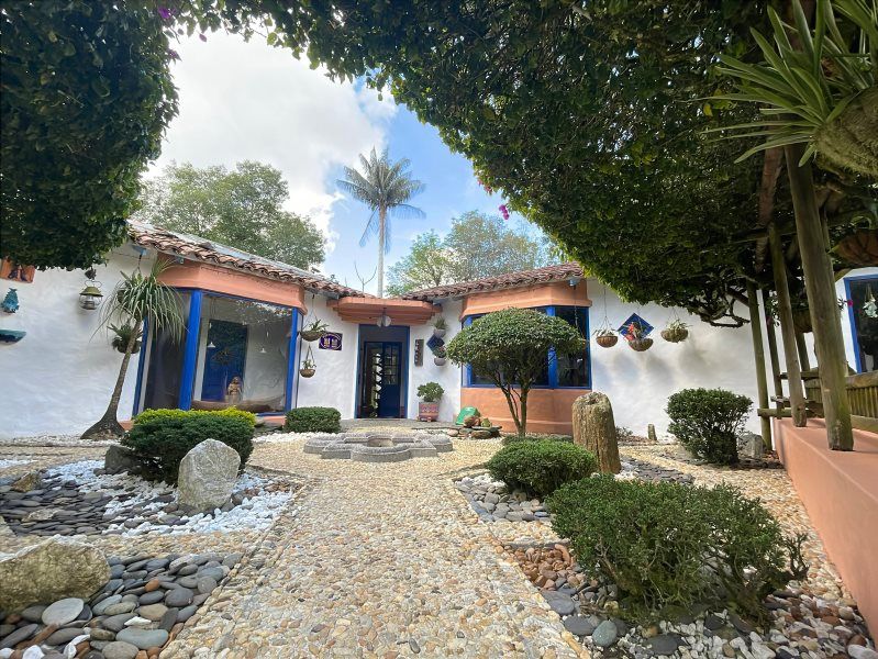 Casa en venta Antioquia El Retiro El Retiro 25600 m2 Habitaciones 3 Baños 3 Garajes 0 Precio $3000000000