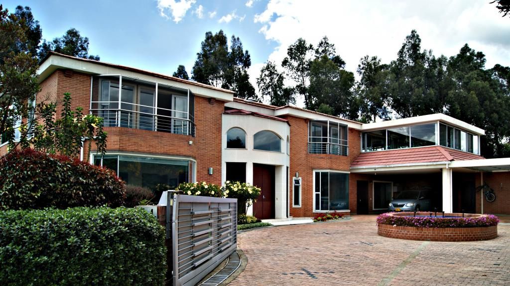 Casa en arriendo Cundinamarca Bogotá Casa Blanca 800 m2 Habitaciones 5 Baños 6 Garajes 10 Precio $35000000