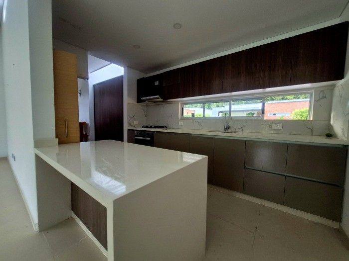 Casa en venta Valle Del Cauca Jamundí Juan De Ampudia 150 m2 Habitaciones 3 Baños 3 Garajes 2 Precio $800000000