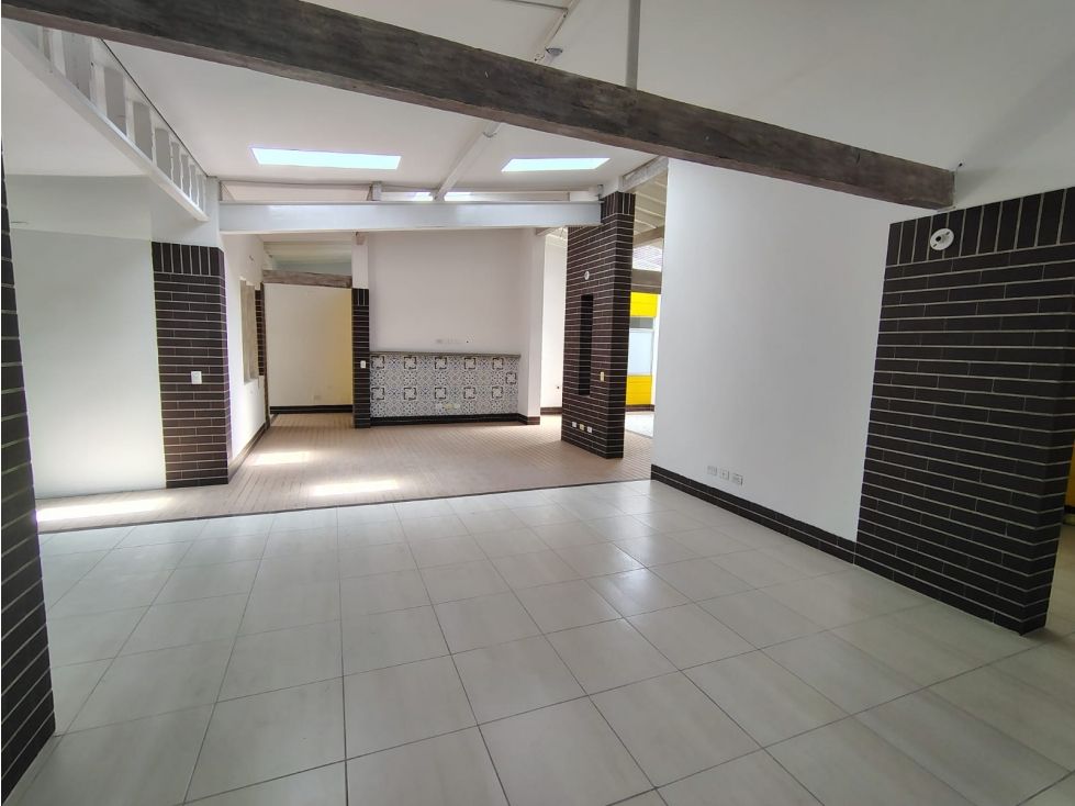 Oficina en arriendo Antioquia Medellín Las Acacias 180 m2 Habitaciones 0 Baños 2 Garajes 0 Precio $4200000