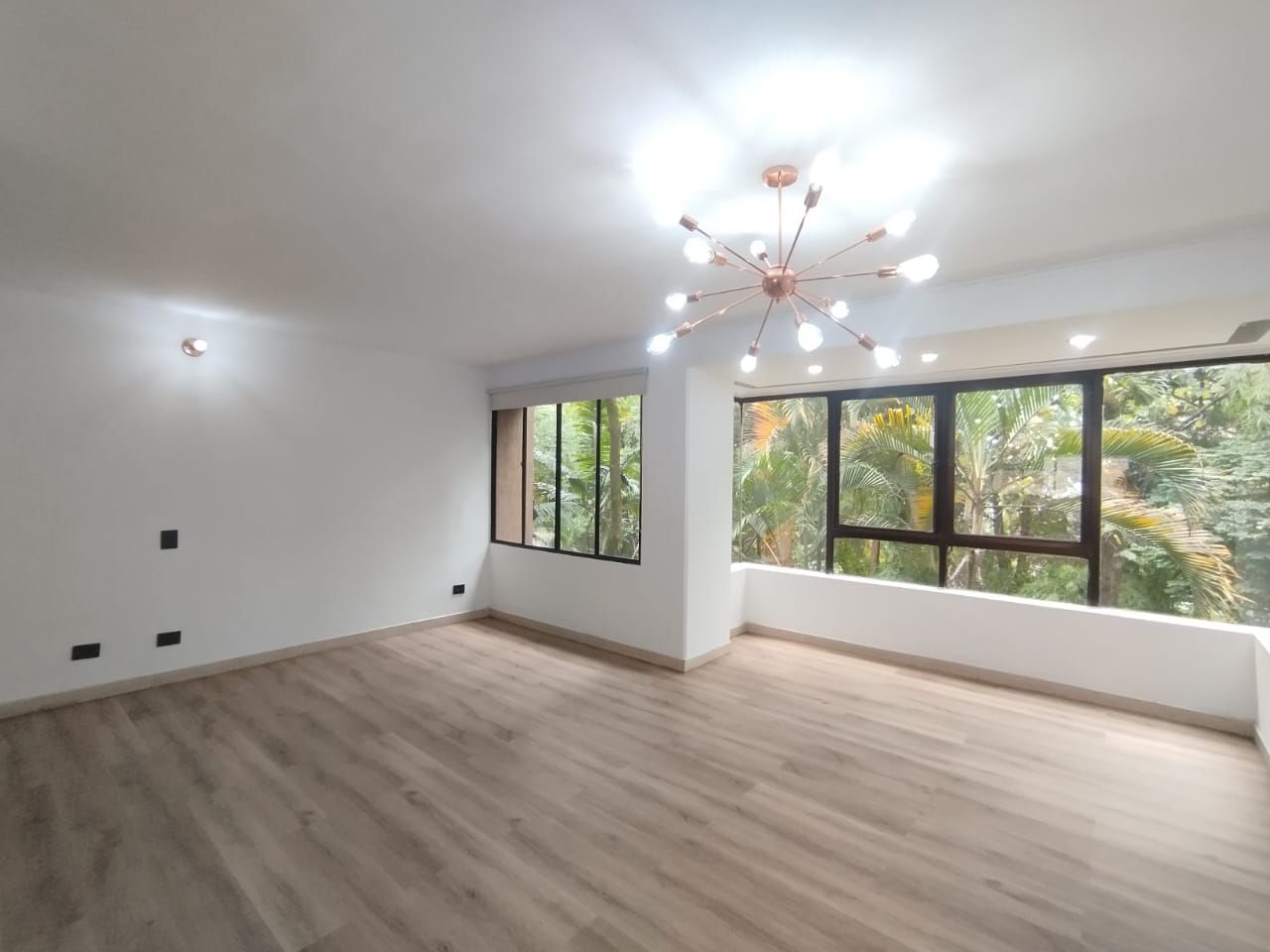 Apartamento en arriendo Antioquia Envigado Zúñiga 135 m2 Habitaciones 3 Baños 3 Garajes 2 Precio $4700000