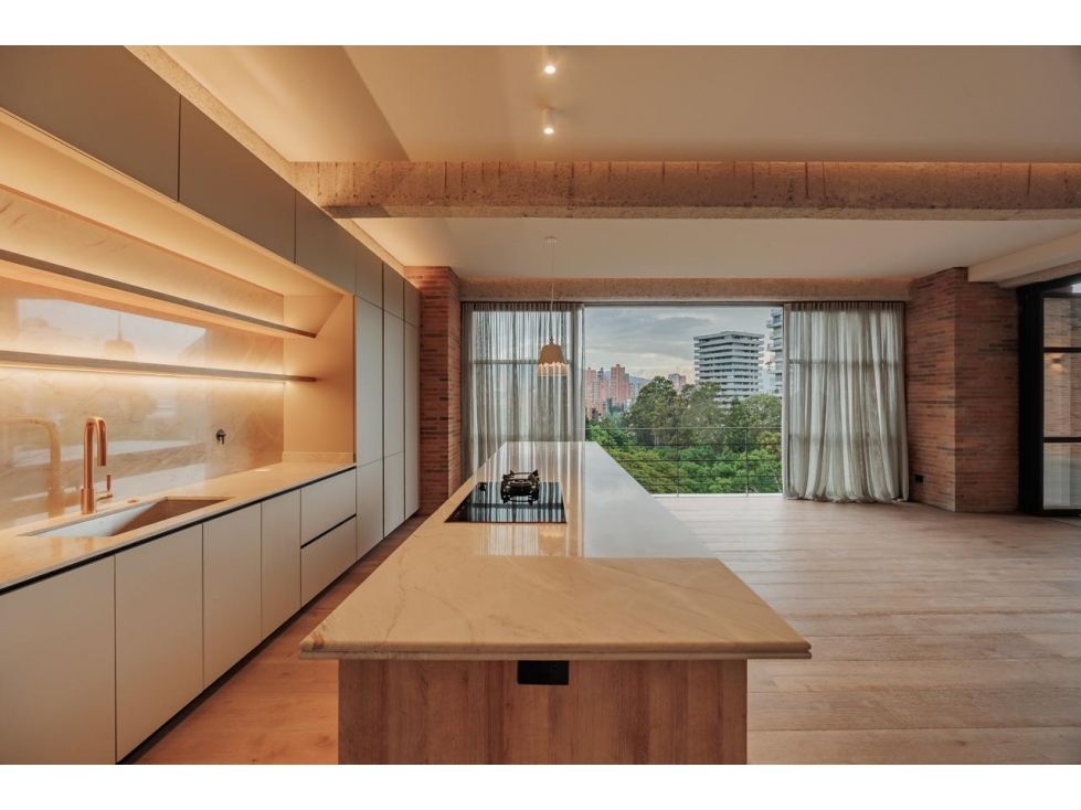 Apartamento en arriendo Antioquia Medellín Manila 308 m2 Habitaciones 3 Baños 3 Garajes 3 Precio $33000000