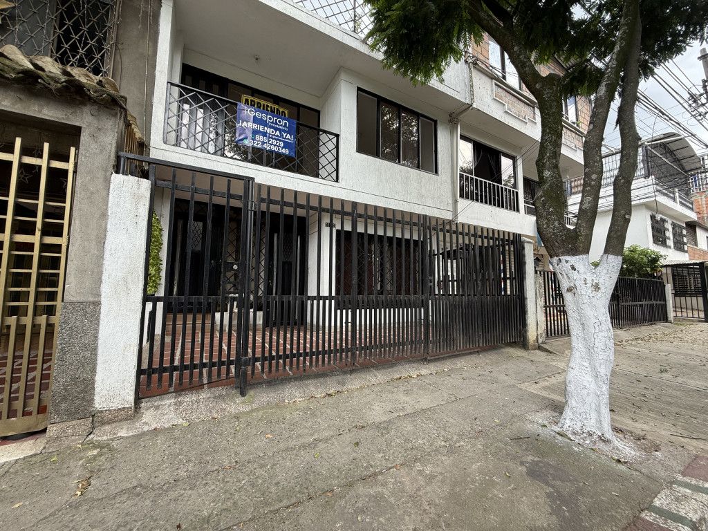 Apartamento en arriendo Valle Del Cauca Cali El Guabal 65 m2 Habitaciones 3 Baños 1 Garajes 0 Precio $1050000