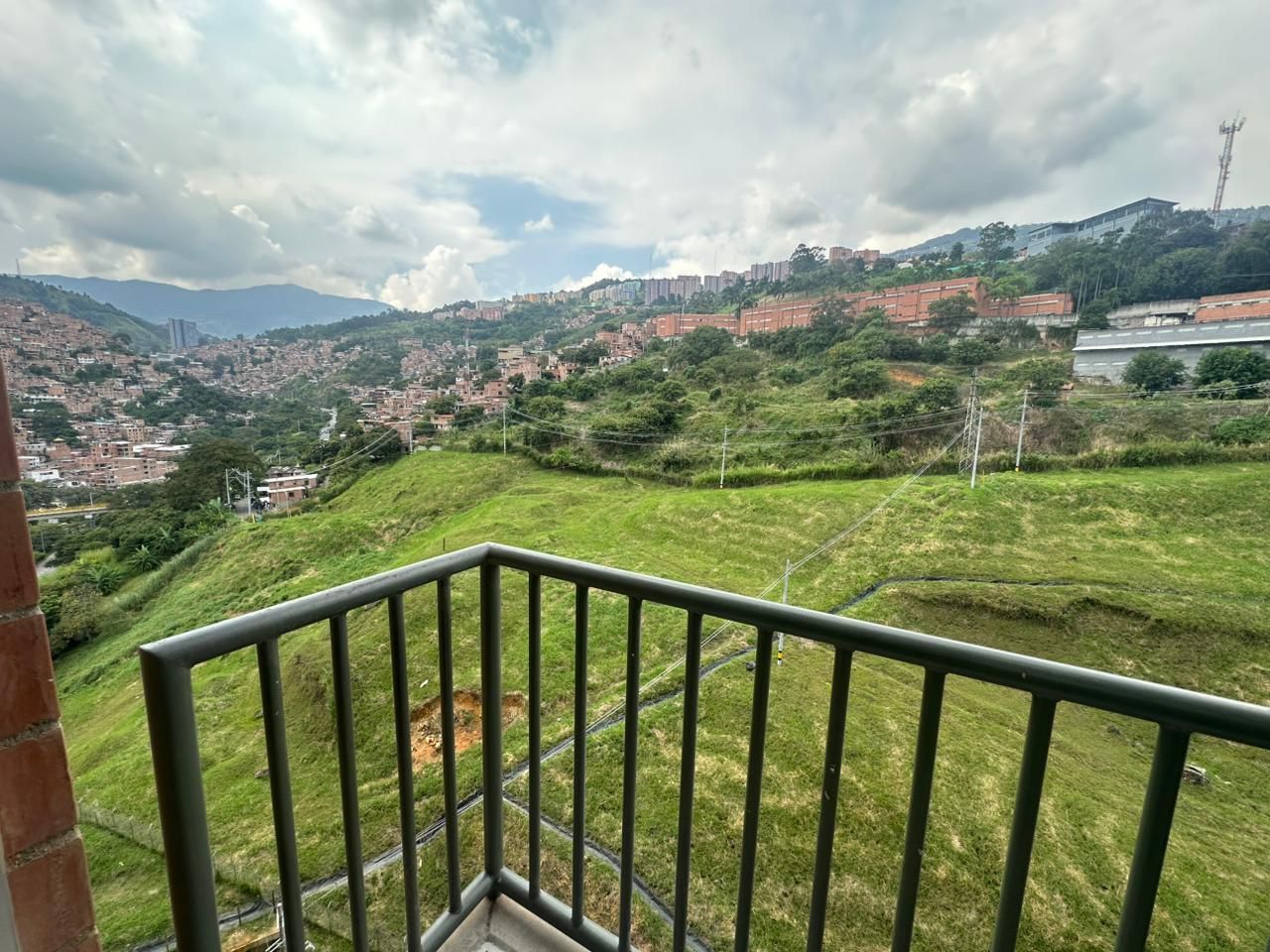 Apartamento en arriendo Antioquia Medellín Urbanizacion Manesa 50 m2 Habitaciones 2 Baños 2 Garajes 0 Precio $2200000