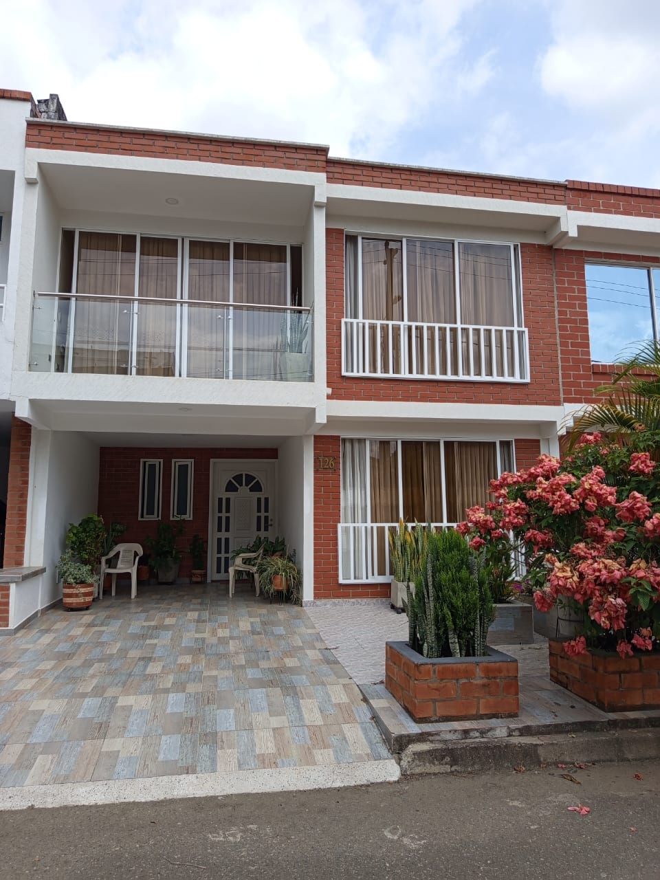 Casa en venta Valle Del Cauca Jamundí Angel María Camacho 220 m2 Habitaciones 4 Baños 5 Garajes 1 Precio $650000000
