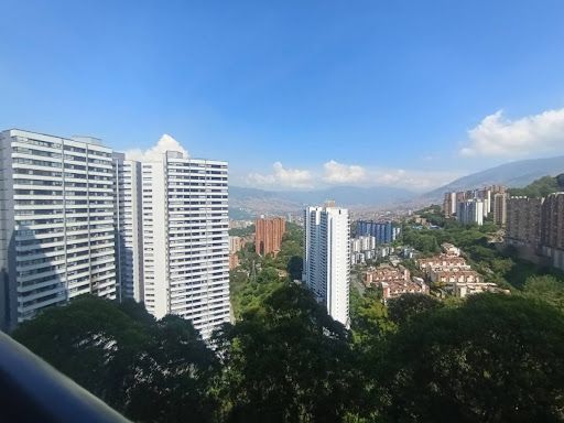 Apartamento en arriendo Antioquia Medellín Asomadera No2 78 m2 Habitaciones 2 Baños 3 Garajes 1 Precio $4000000