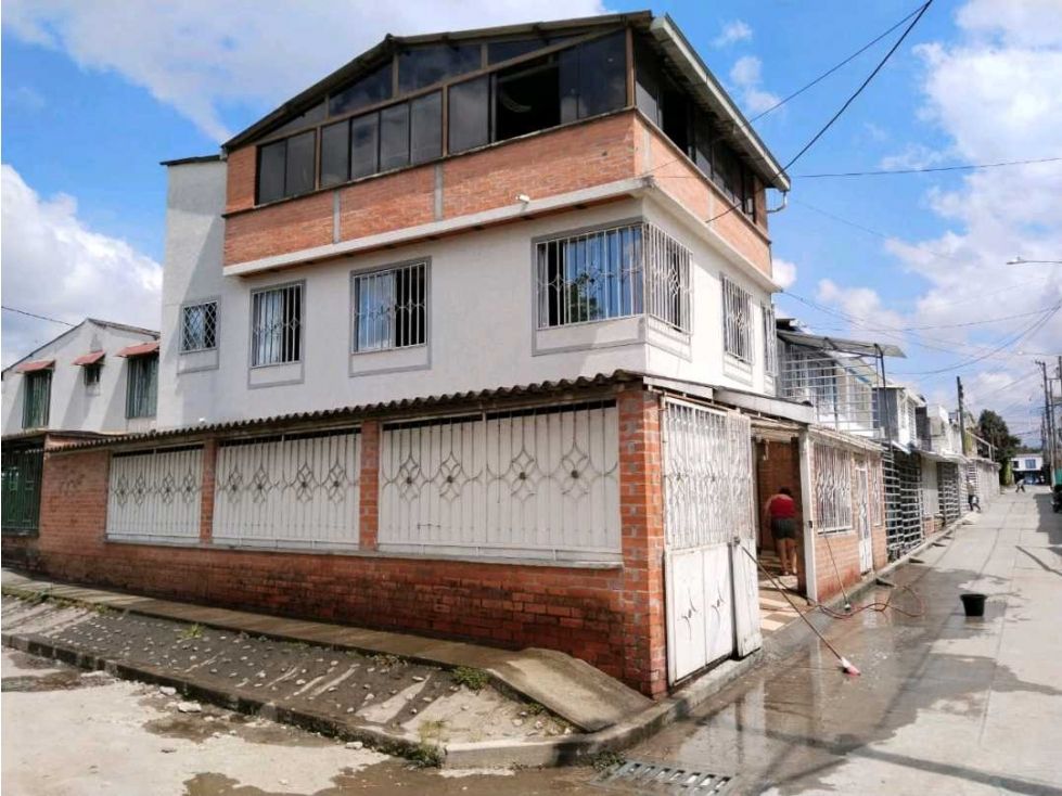 Casa en venta Quindío Armenia Br Puerto Espejo I Etapa 175 m2 Habitaciones 3 Baños 3 Garajes 1 Precio $570000000