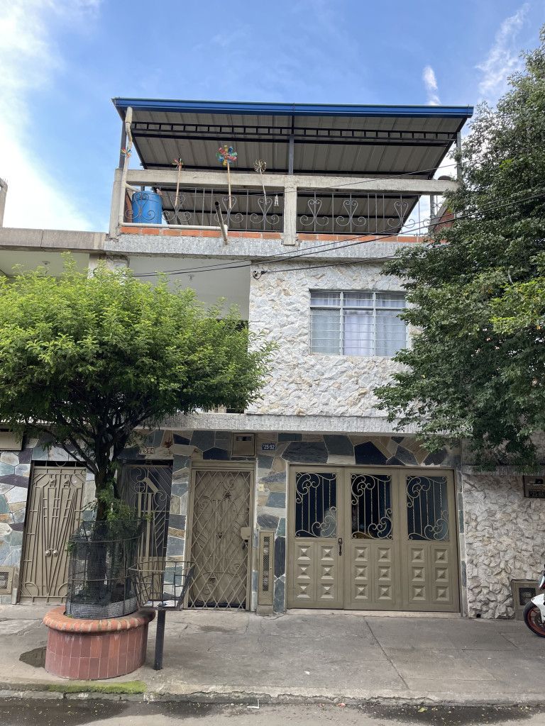 Casa en venta Valle Del Cauca Cali 20 De Julio 120 m2 Habitaciones 7 Baños 4 Garajes 1 Precio $550000000