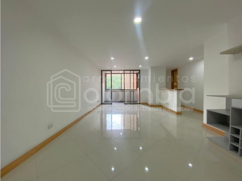 Apartamento en arriendo Antioquia Envigado Loma Linda 96 m2 Habitaciones 3 Baños 2 Garajes 1 Precio $3700000