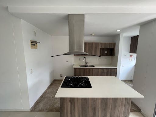 Apartamento en arriendo Antioquia Envigado El Esmeraldal 115 m2 Habitaciones 3 Baños 3 Garajes 2 Precio $4950000