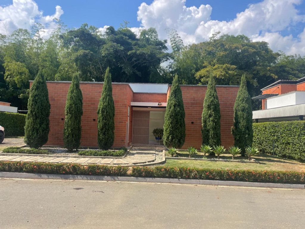 Casa Campestre en venta Valle Del Cauca Jamundí Libertadores 200 m2 Habitaciones 3 Baños 3 Garajes 4 Precio $1100000000