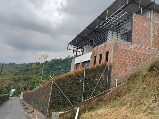 Casa en venta Risaralda Pereira Pereira 420 m2 Habitaciones 5 Baños 3 Garajes 1 Precio $1100000000