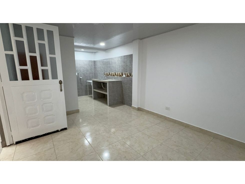 Apartaestudio en arriendo Cundinamarca Bogotá Giralda 20 m2 Habitaciones 1 Baños 1 Garajes 0 Precio $720000
