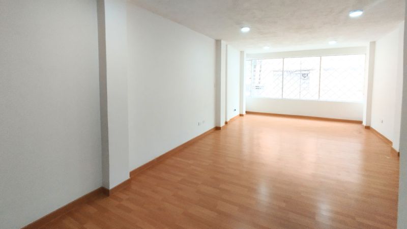 Casa en venta Cundinamarca Bogotá Barrancas 230 m2 Habitaciones 3 Baños 4 Garajes 5 Precio $620000000
