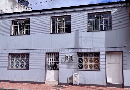 Casa en arriendo Cundinamarca Bogotá La Patria 228 m2 Habitaciones 7 Baños 3 Garajes 0 Precio $5000000