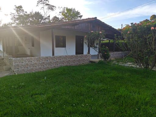 Finca en arriendo Antioquia Envigado Envigado 130 m2 Habitaciones 4 Baños 2 Garajes 2 Precio $4000000