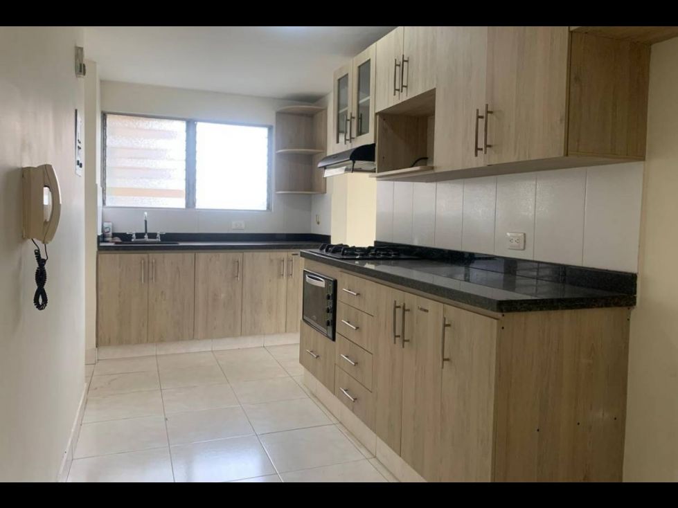 Apartamento en arriendo o venta Antioquia Medellín Los Conquistadores 142 m2 Habitaciones 3 Baños 3 Garajes 1 Precio venta $900000000 Precio arriendo $4200000