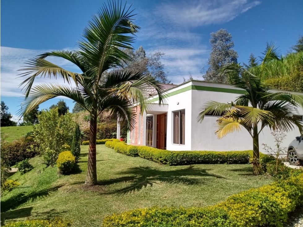 Casa en venta Antioquia El Carmen De Viboral El Centro 258 m2 Habitaciones 3 Baños 4 Garajes 3 Precio $960000000