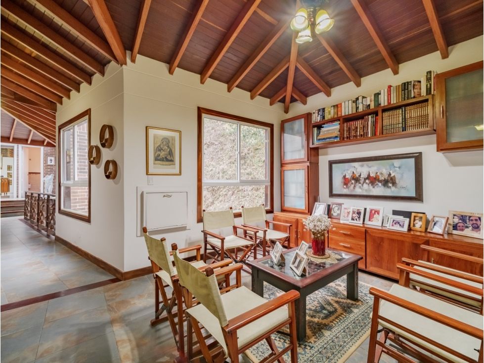 Casa en venta Antioquia Medellín San Diego 407 m2 Habitaciones 5 Baños 6 Garajes 10 Precio $2500000000