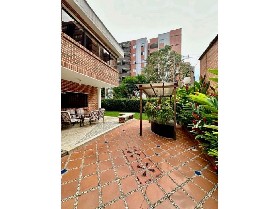Casa en arriendo Antioquia Medellín Santa Maria De Los Angeles 360 m2 Habitaciones 4 Baños 4 Garajes 2 Precio $17000000
