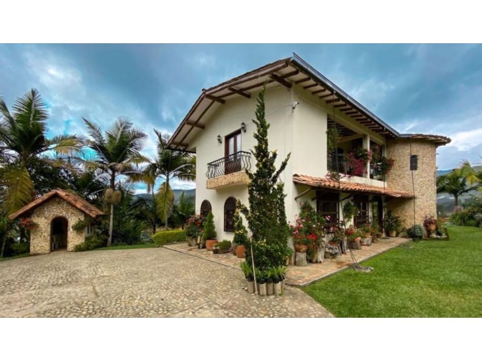 Casa en venta Antioquia Guatape Guatape 340 m2 Habitaciones 4 Baños 5 Garajes 2 Precio $2800000000